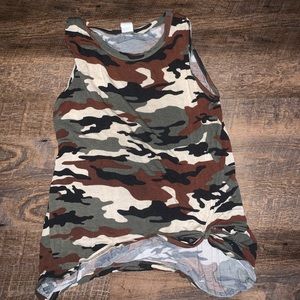 Camo tank